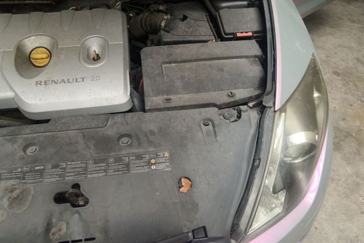 雷诺 拉古那 2012款 古贝2.0T 豪华导航版局部细节9007