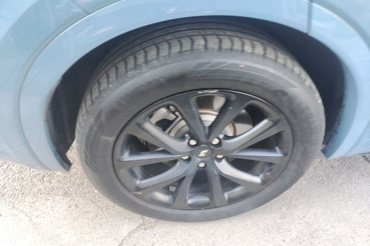 理想汽车 理想ONE 2021款 增程6座版车身外观6003