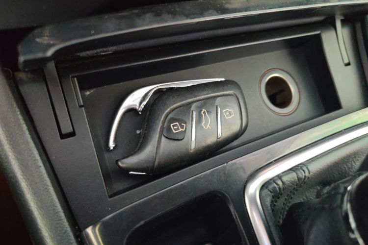 荣威RX3 2018款 1.6L CVT旗舰版中控内饰11