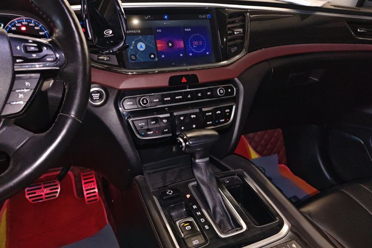 广汽传祺 传祺GS8 2017款 320T 两驱豪华智联版（七座）中控内饰16