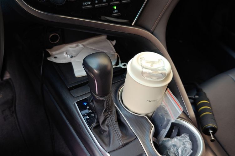 丰田 凯美瑞 2023款 2.0G 豪华版中控内饰18