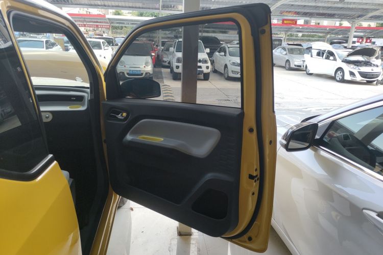 五菱汽车 宏光MINIEV 2021款 马卡龙臻享款 三元锂中控内饰42