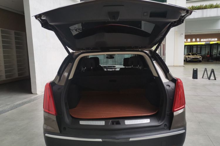 凯迪拉克XT5 2018款 25T 豪华型中控内饰23