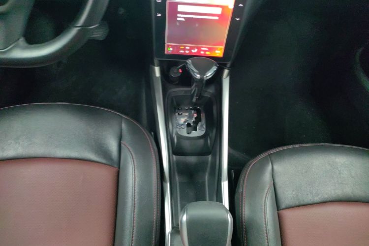 雪铁龙C3-XR 2015款 1.6L 自动先锋型中控内饰18