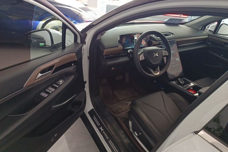 小鹏P5 2022款 550E中控内饰7003