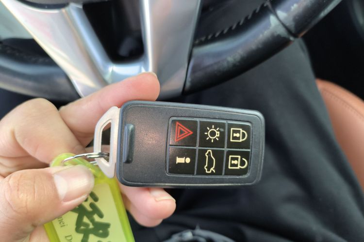 沃尔沃V60 2014款 改款 T5 智雅版中控内饰7001