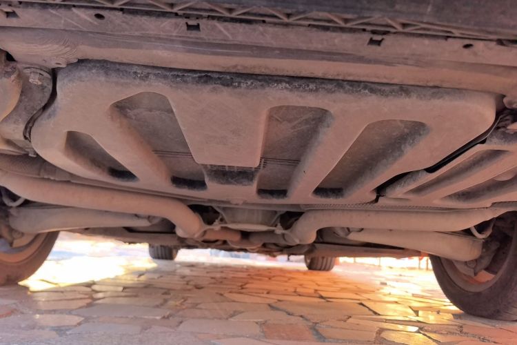 奔驰E级 2011款 E 300 L 时尚尊贵型局部细节9009