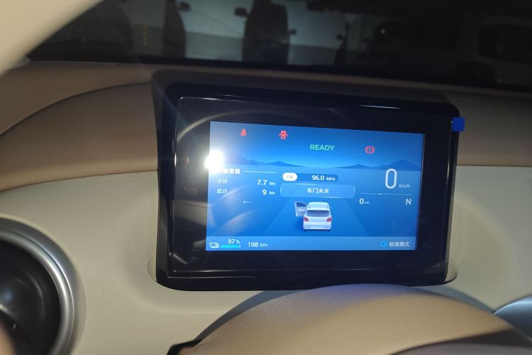 五菱汽车 宏光MINIEV 2025款 四门版 进阶款中控内饰14