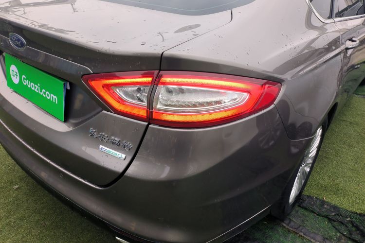 福特 蒙迪欧 2013款 2.0L GTDi200豪华型车身外观9