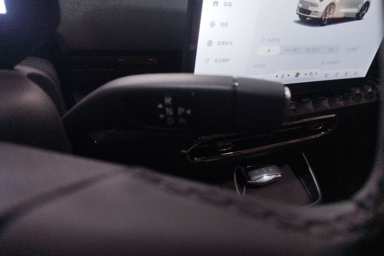 江淮钇为 钇为3 2024款 挚爱版 405km Lite中控内饰18