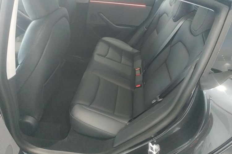 特斯拉 Model 3 2025款 改款 后轮驱动版中控内饰21