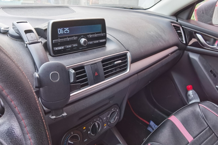 马自达3 昂克赛拉 2016款 三厢 1.5L 自动舒适型中控内饰16