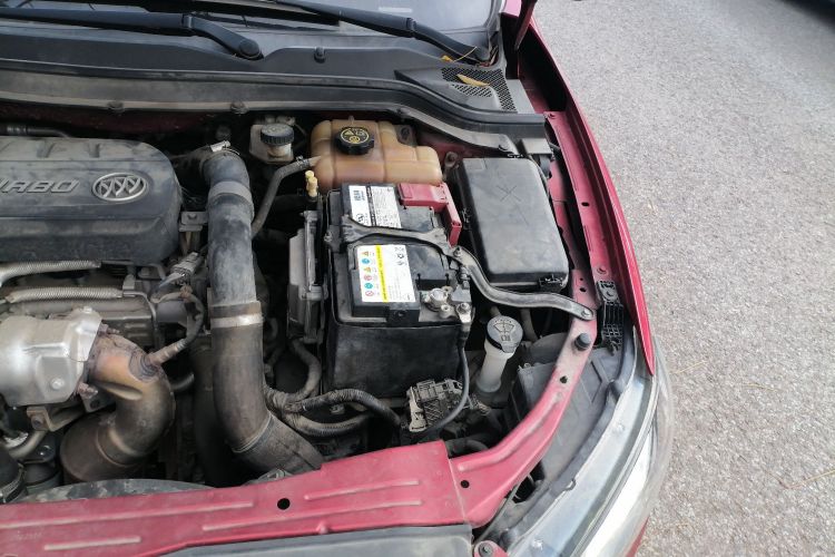 别克 英朗 2015款 18T 双离合豪华型机舱底盘26