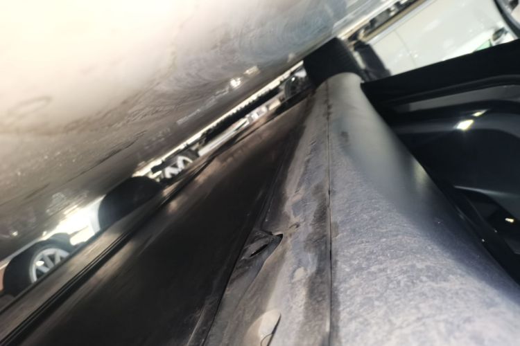 特斯拉 Model Y 2021款 标准续航后驱版局部细节9002