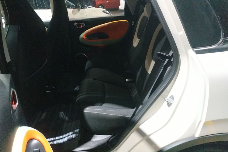 五菱汽车 五菱缤果 2023款 333km 快享款中控内饰7004