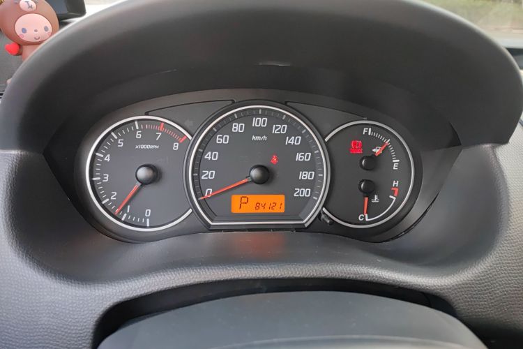 铃木 雨燕 2014款 1.5L 自动时尚型中控内饰14