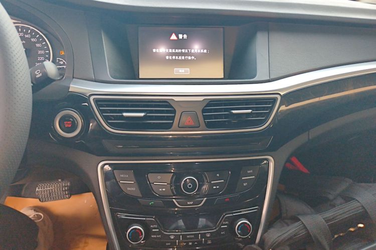吉利汽车 博瑞 2016款 1.8T 尊雅型中控内饰16