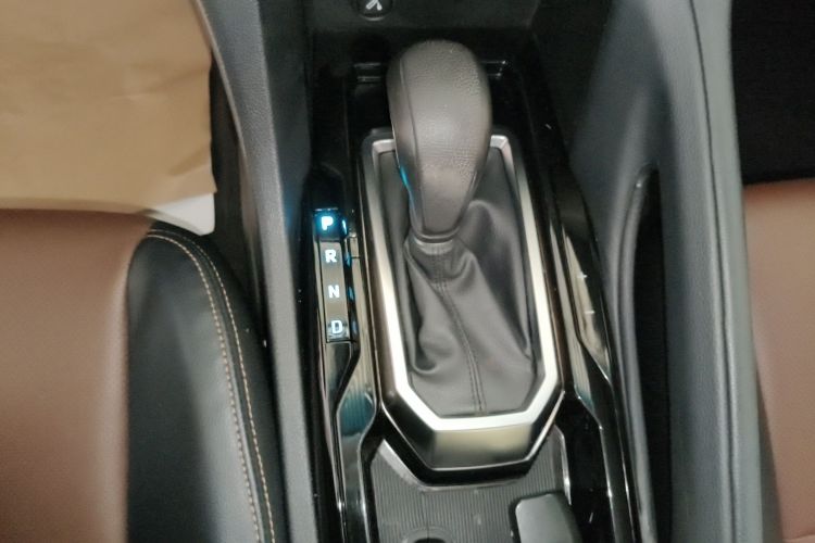 江铃 驭胜S350 2017款 2.0T 自动两驱柴油豪华版5座局部细节18