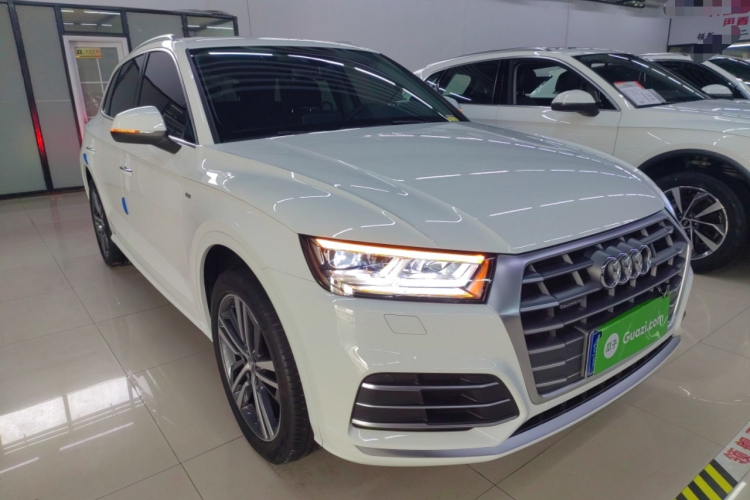奥迪Q5L 2020款 改款 40 TFSI 荣享时尚型车身外观3