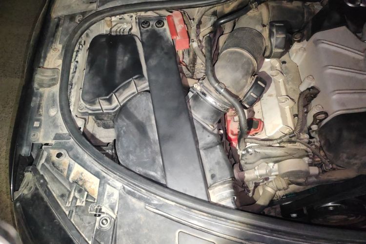 奥迪A8 2013款 A8L 45 TFSI quattro舒适型局部细节9006