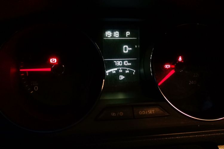 大众 朗逸 2017款 1.6L 自动舒适版中控内饰15