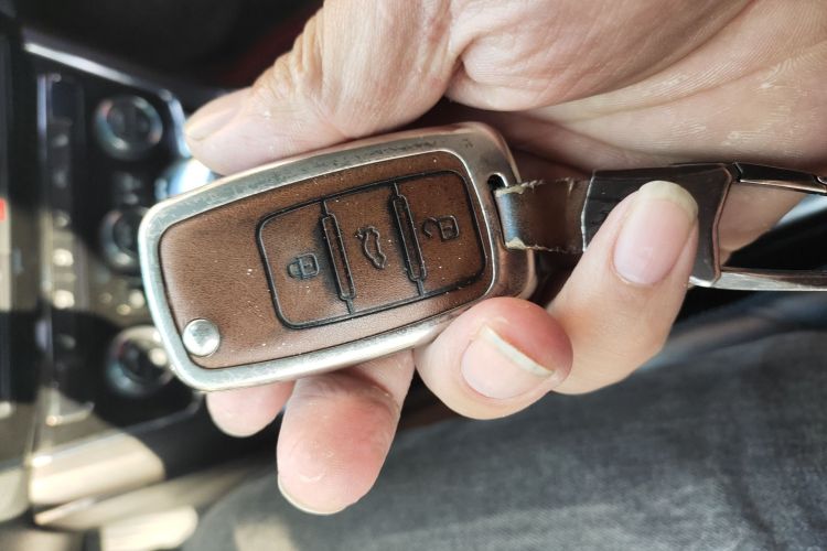 大众 帕萨特 2016款 330TSI DSG御尊版中控内饰11