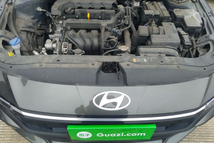 现代 伊兰特 2023款 1.5L CVT GLX精英版机舱底盘24