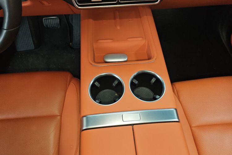 理想汽车 理想L8 2023款 Pro中控内饰18