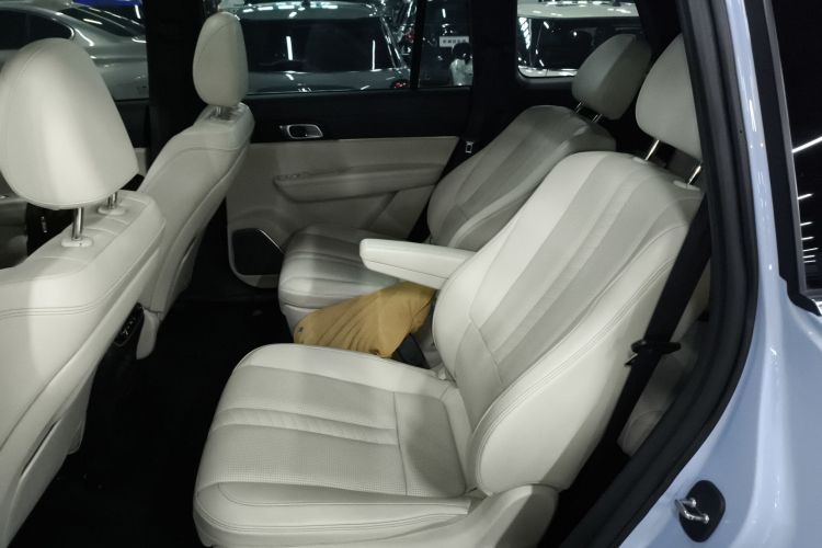 理想汽车 理想ONE 2020款 增程6座版中控内饰21