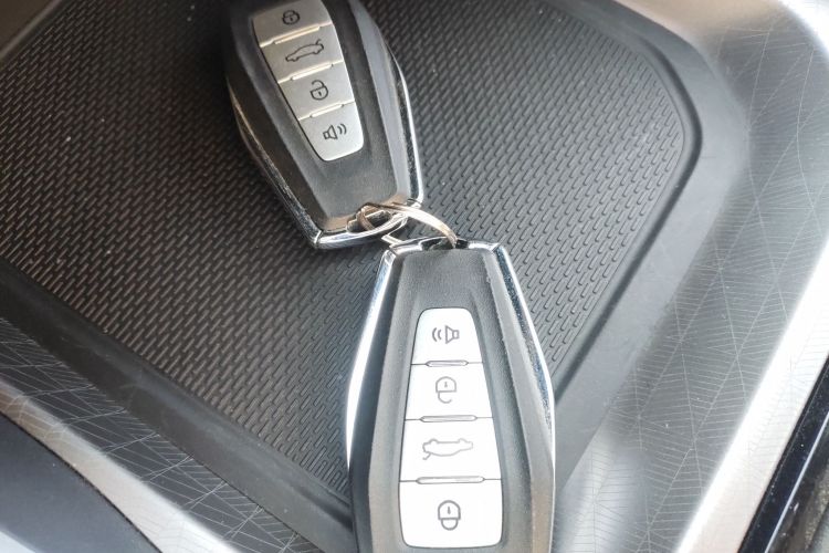 吉利汽车 帝豪 2022款 第4代 1.5L CVT尊贵型中控内饰11