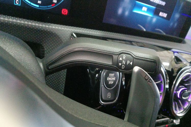 奔驰CLA AMG 2022款 AMG CLA 35 4MATIC中控内饰18