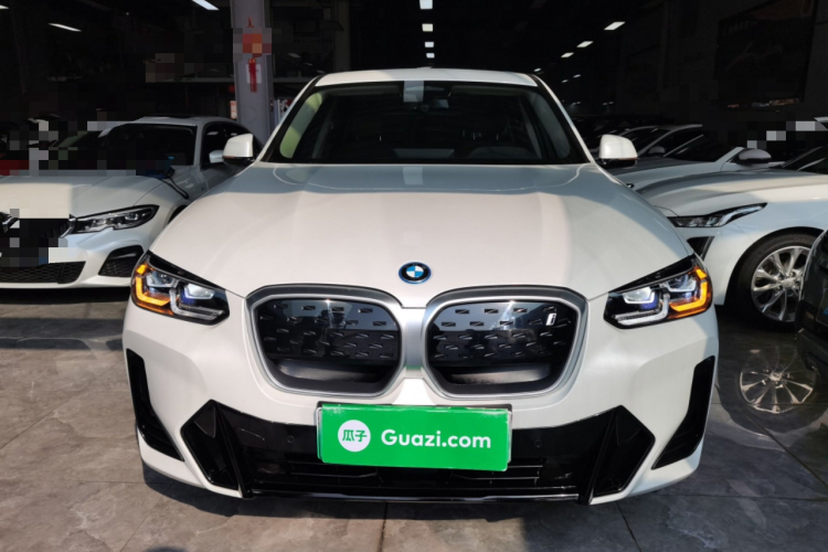 宝马iX3 2022款 改款 领先型车身外观2