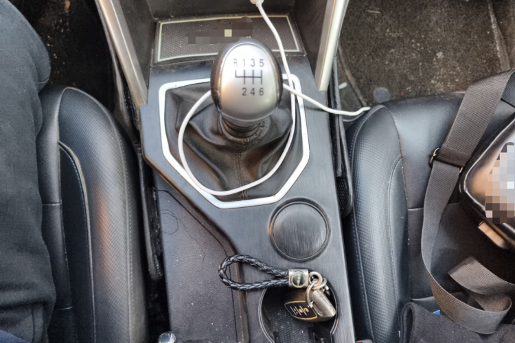 长城 炮 2021款 2.0T商用版手动柴油两驱精英型长箱GW4D20M中控内饰18