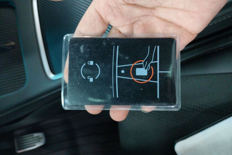 特斯拉 Model Y 2022款 改款 后轮驱动版中控内饰7001