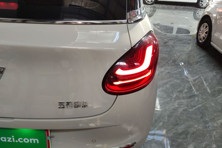 五菱汽车 五菱缤果 2023款 333km 悦享+款车身外观9