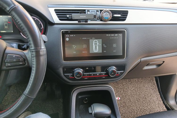 观致5 2018款 改款 1.6T 自动尊贵型中控内饰16