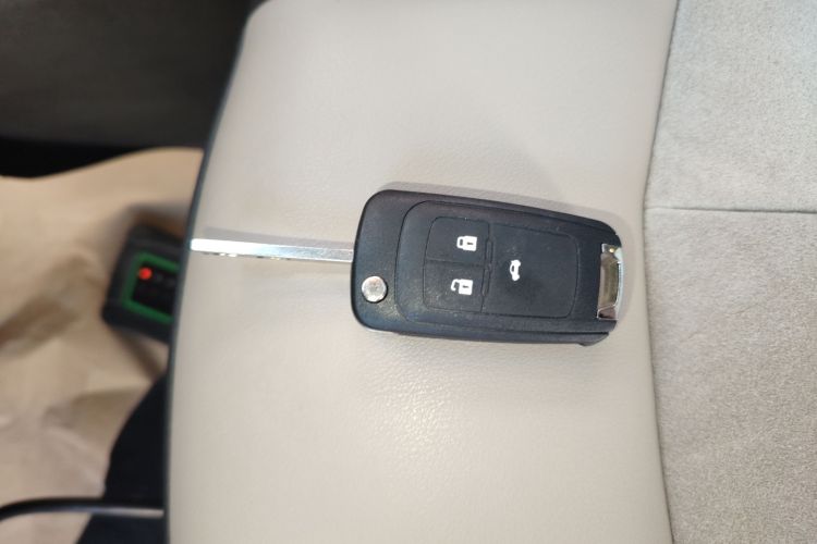 别克 威朗 2017款 三厢 15S 自动领先型中控内饰11