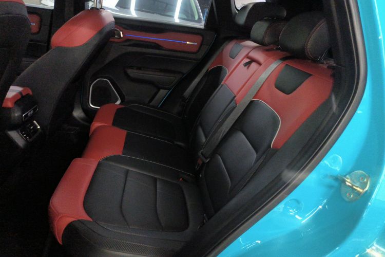 吉利汽车 吉利icon 2020款 1.5TD i9 BSG中控内饰7004