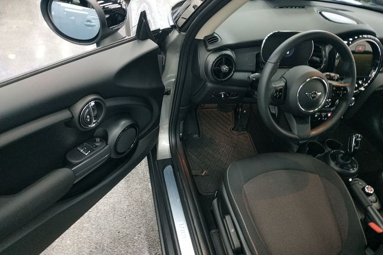 MINI 2023款 1.5T ONE中控内饰7003