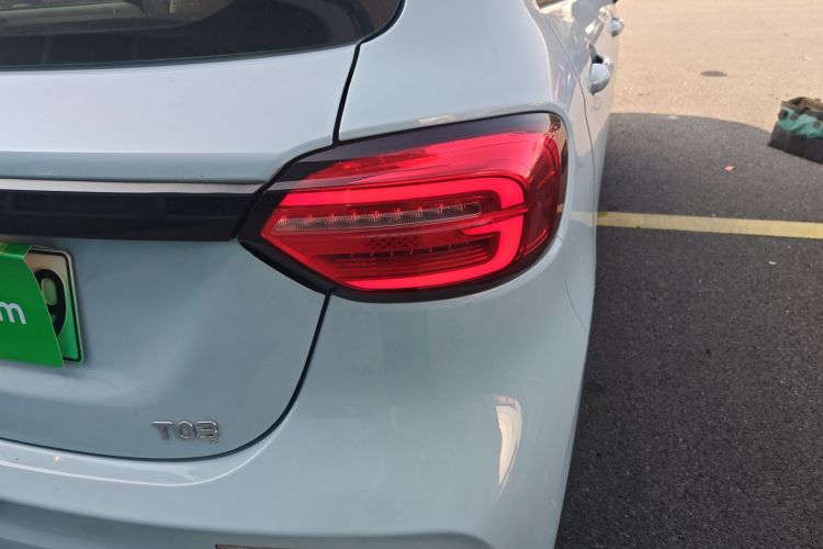 零跑汽车 零跑T03 2023款 310轻享版车身外观9