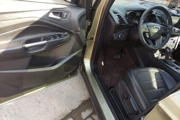 福特 翼虎 2018款 EcoBoost 180 两驱铂翼型中控内饰7003