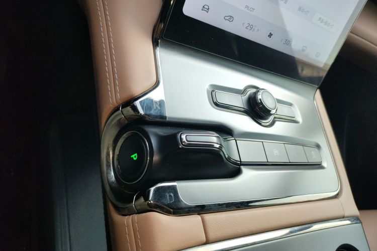 蔚来ES6 2020款 600KM 运动版中控内饰18