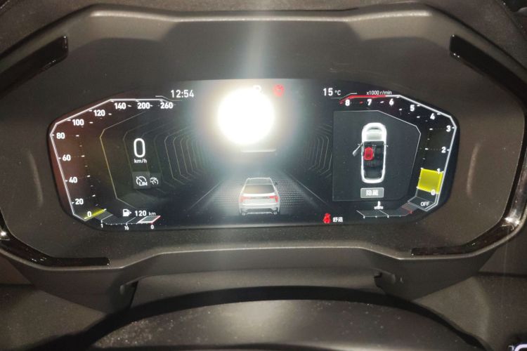 领克01 2021款 2.0TD 四驱劲Halo中控内饰14