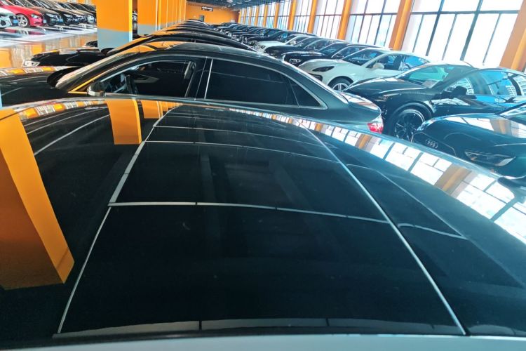 奥迪A7L 2024款 45 TFSI quattro RS 套件竞速版局部细节57