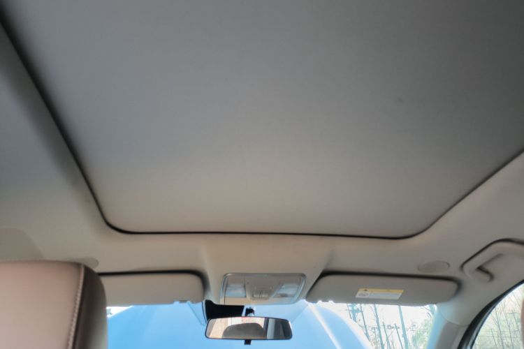 蓝电E5 2023款 1.5L DE-i 100KM臻享型 7座中控内饰22