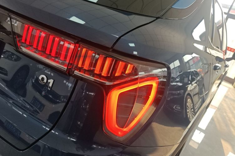 领克01 2021款 2.0TD 两驱耀Pro车身外观9