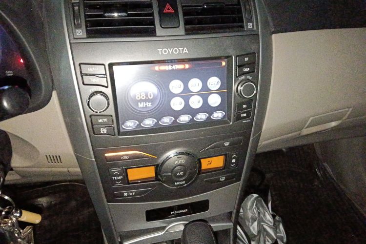 丰田 卡罗拉 2012款 炫装版 1.8L CVT GL-i中控内饰16