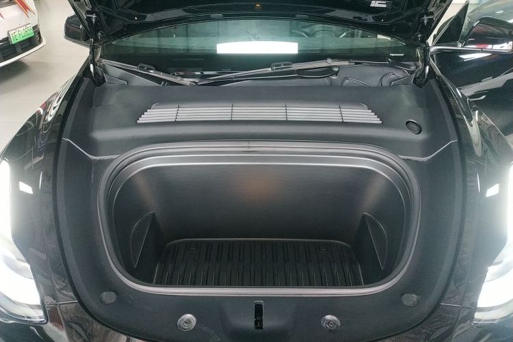 特斯拉 Model Y 2022款 长续航全轮驱动版机舱底盘24
