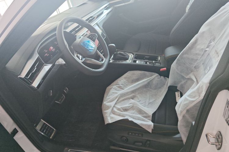 一汽-大众CC 2024款 380TSI 夺目 众享款中控内饰19