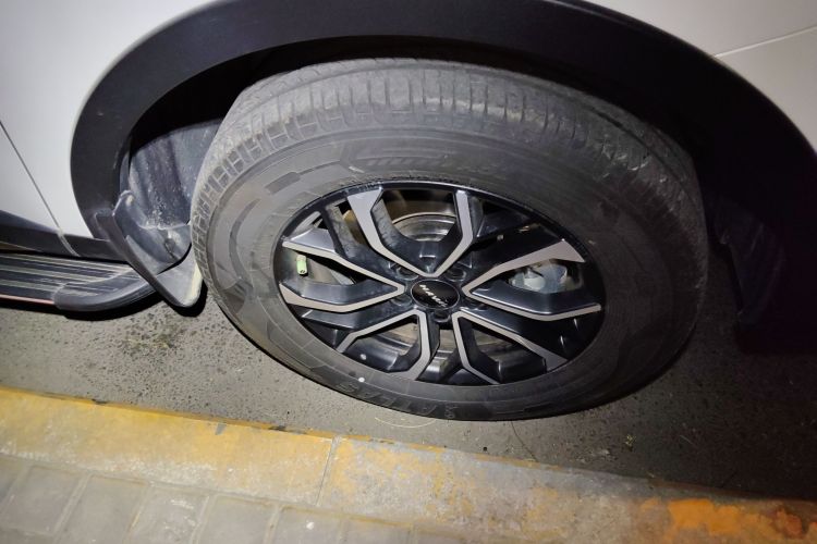 哈弗H6 2023款 国潮版 1.5T 自动都市版车身外观10